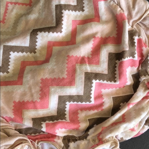 Ruffle Butt Apron Romper - Picture 2 of 5